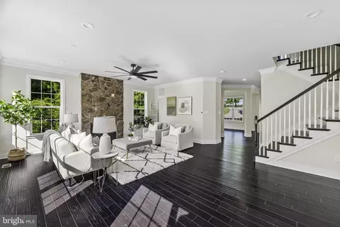 9331 Ravenridge Rd, Parkville, MD 21234