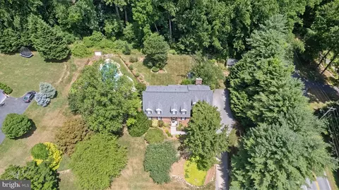 13701 Killarney Ct, Phoenix, MD 21131