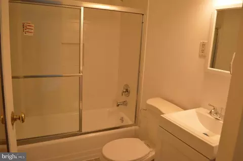 Bath - 3171 Freeway, Halethorpe, MD 21227 photo 1 of 1