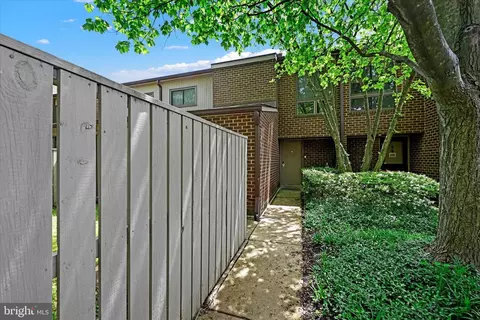 12 Fencepost Ct #I, Pikesville, MD 21208