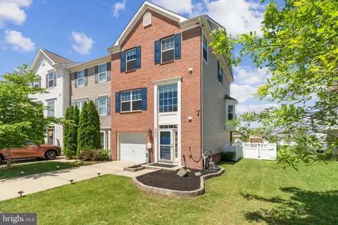 8425 Stansbury Lake Dr, Dundalk, MD 21222