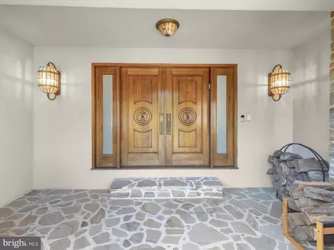 Entry Way - 4 Merry Hill Ct, Pikesville, MD 21208 photo 1 of 4