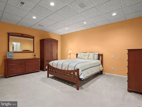 Bedroom - 4 Merry Hill Ct, Pikesville, MD 21208 photo 8 of 9