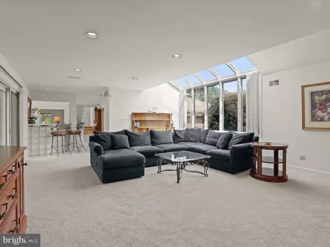 Living - 4 Merry Hill Ct, Pikesville, MD 21208 photo 6 of 7
