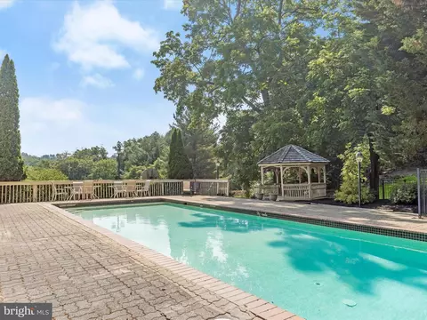 Exterior - 4 Merry Hill Ct, Pikesville, MD 21208 photo 11 of 13