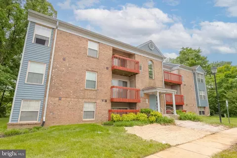 1300 Sugarwood Cir #301, Essex, MD 21221