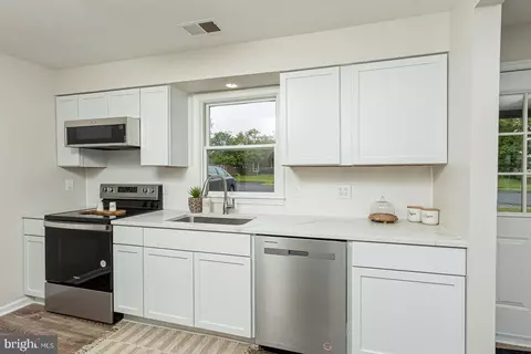 Kitchen - 501 Compass Rd, Middle River, MD 21220 photo 3 of 4