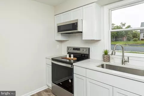 Kitchen - 501 Compass Rd, Middle River, MD 21220 photo 2 of 4