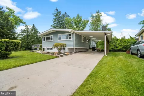 1008 Parkvalley Rd, Pikesville, MD 21208