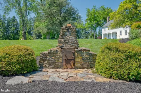 Exterior - 12605 Dulaney Valley Rd, Phoenix, MD 21131 photo 29 of 33