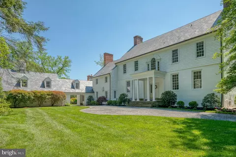 Exterior - 12605 Dulaney Valley Rd, Phoenix, MD 21131 photo 5 of 33