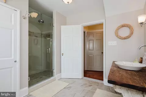 Bath - 12605 Dulaney Valley Rd, Phoenix, MD 21131 photo 10 of 15