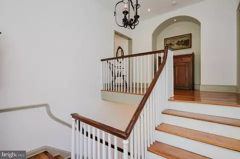 Entry Way - 12605 Dulaney Valley Rd, Phoenix, MD 21131 photo 6 of 18