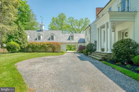 Exterior - 12605 Dulaney Valley Rd, Phoenix, MD 21131 photo 13 of 33