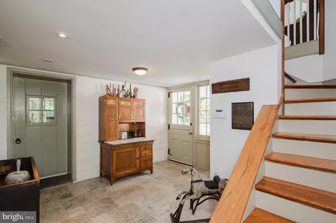 Entry Way - 12605 Dulaney Valley Rd, Phoenix, MD 21131 photo 16 of 18