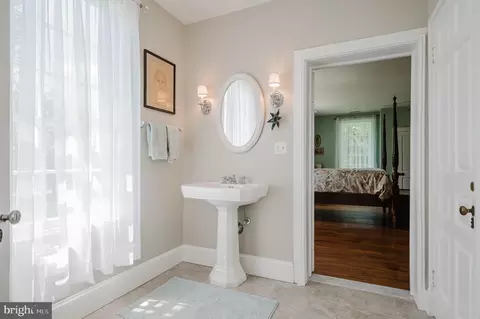 Bath - 12605 Dulaney Valley Rd, Phoenix, MD 21131 photo 6 of 15