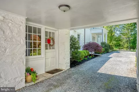Exterior - 12605 Dulaney Valley Rd, Phoenix, MD 21131 photo 16 of 33