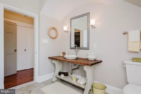 Bath - 12605 Dulaney Valley Rd, Phoenix, MD 21131 photo 11 of 15