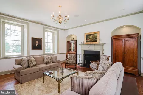 Living - 12605 Dulaney Valley Rd, Phoenix, MD 21131 photo 1 of 5