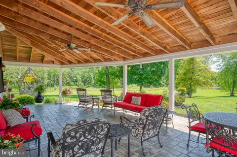 Exterior - 12605 Dulaney Valley Rd, Phoenix, MD 21131 photo 23 of 33