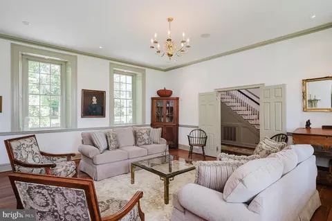 Living - 12605 Dulaney Valley Rd, Phoenix, MD 21131 photo 4 of 5