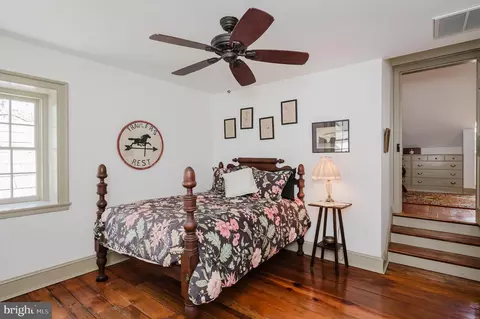Bedroom - 12605 Dulaney Valley Rd, Phoenix, MD 21131 photo 5 of 12