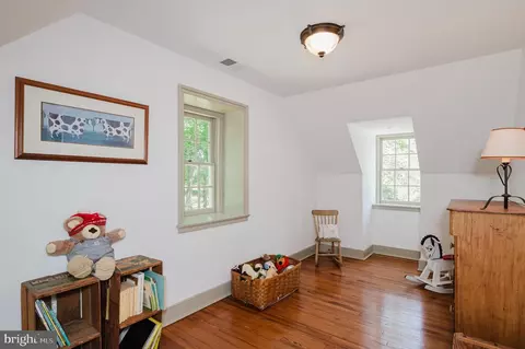 Bedroom - 12605 Dulaney Valley Rd, Phoenix, MD 21131 photo 9 of 12