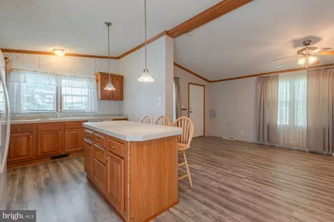 205 Trailway Rd, Middle River, MD 21220 photo 6