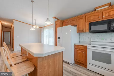 205 Trailway Rd, Middle River, MD 21220 photo 7