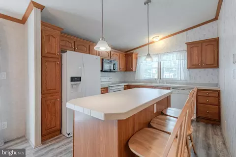205 Trailway Rd, Middle River, MD 21220 photo 11