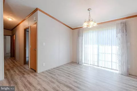 205 Trailway Rd, Middle River, MD 21220 photo 13