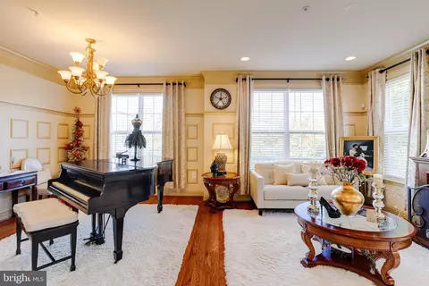 9101 Marlove Oaks Ln, Owings Mills, MD 21117