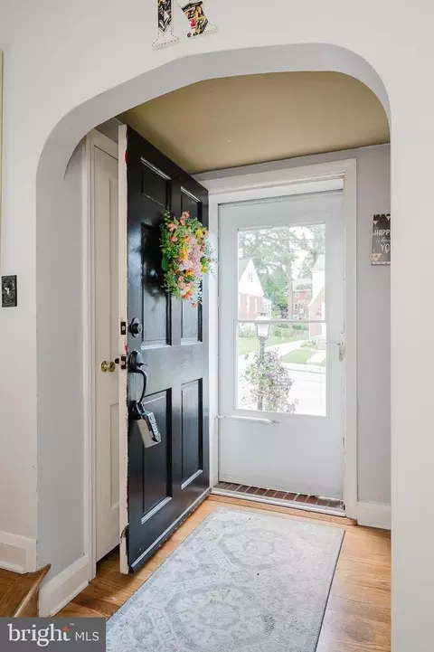 Entry Way - 17 Fuller Ave, Baltimore, MD 21206 photo 1 of 9