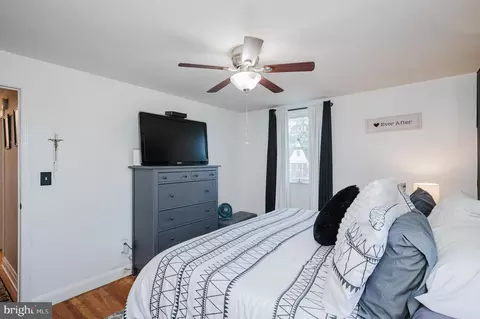 Bedroom - 17 Fuller Ave, Baltimore, MD 21206 photo 2 of 9