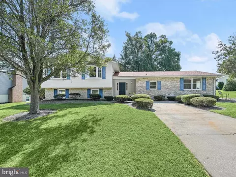 1415 Lincolnwoods Dr, Catonsville, MD 21228