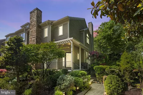 12 Houndswood Ct, Baltimore, MD 21209