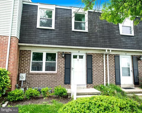 8 Cardor Ct #8, Nottingham, MD 21236