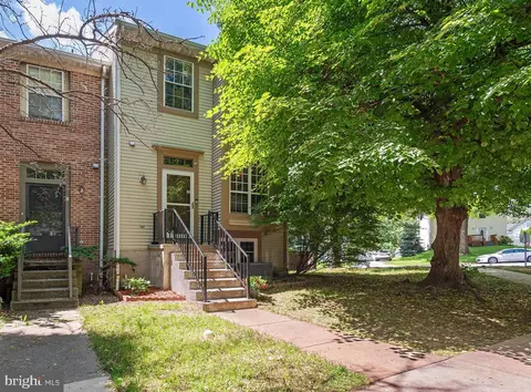 1 Black Cherry Ct, Reisterstown, MD 21136