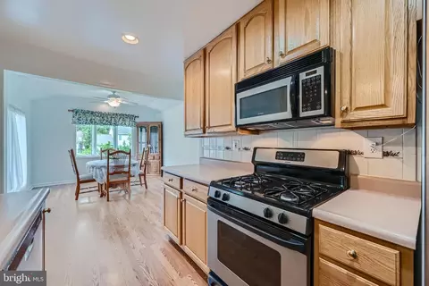 4244 Darleigh Rd, Nottingham, MD 21236 photo 9