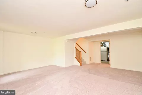 8 Deaven Ct, Baltimore, MD 21209 photo 46