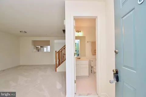 8 Deaven Ct, Baltimore, MD 21209 photo 3