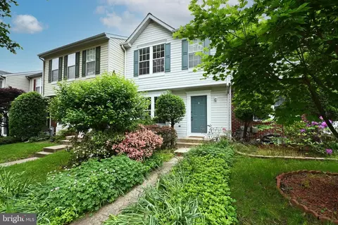 8 Deaven Ct, Baltimore, MD 21209