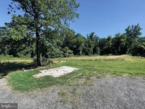 Exterior - 4600 Silver Spring Rd, Perry Hall, MD 21128 photo 6 of 10