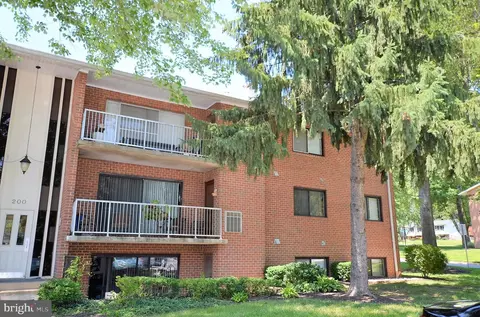 200 Cork Ln #T-4, Reisterstown, MD 21136