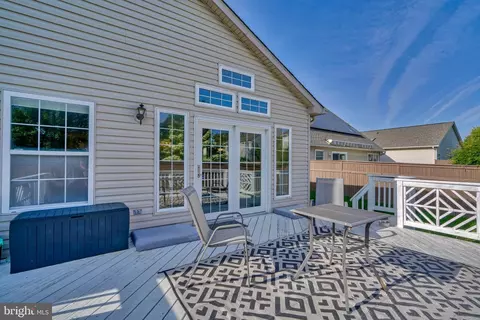 Exterior - 25 Stone Pine Ct, Pikesville, MD 21208 photo 7 of 10