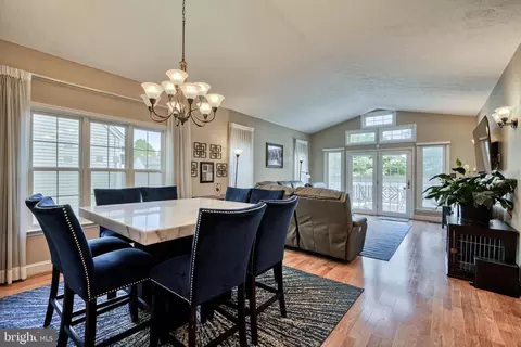 Dining - 25 Stone Pine Ct, Pikesville, MD 21208 photo 1 of 2