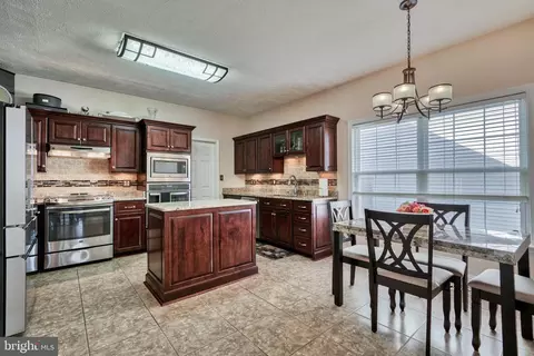 Kitchen - 25 Stone Pine Ct, Pikesville, MD 21208 photo 1 of 5