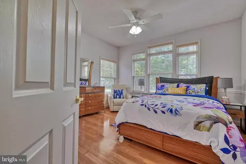 Bedroom - 25 Stone Pine Ct, Pikesville, MD 21208 photo 3 of 7