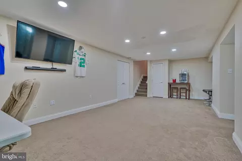 Entry Way - 25 Stone Pine Ct, Pikesville, MD 21208 photo 3 of 3