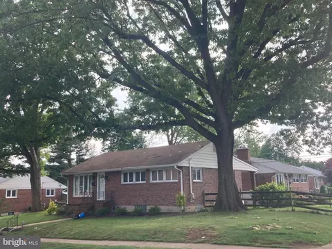 1216 Malbay Dr, Lutherville Timonium, MD 21093